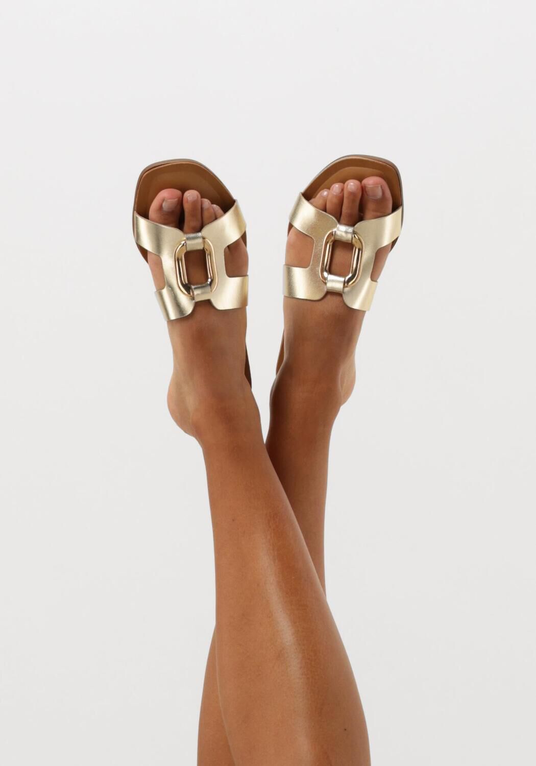 Goldfarbene NOTRE-V Pantolette 612G - large