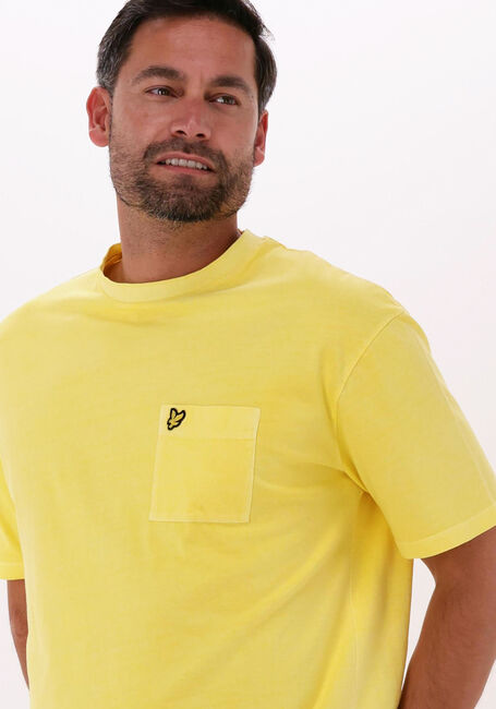 Gelbe LYLE & SCOTT T-shirt PIGMENT DYE T-SHIRT - large