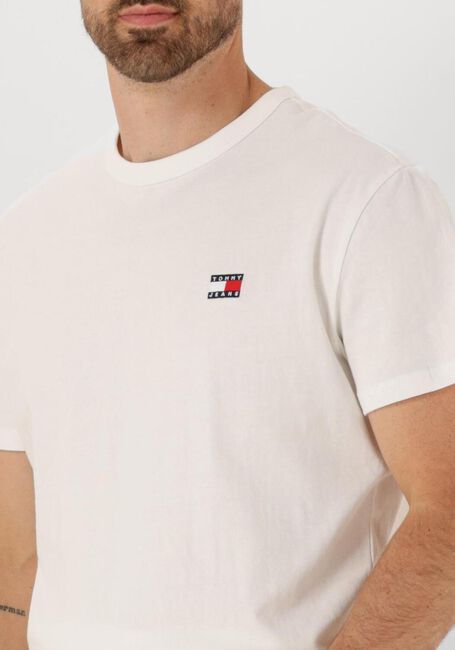 Weiße TOMMY JEANS T-shirt TJM REG BADGE TEE EXT - large