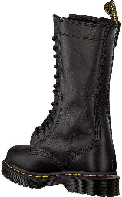 hanley dr martens