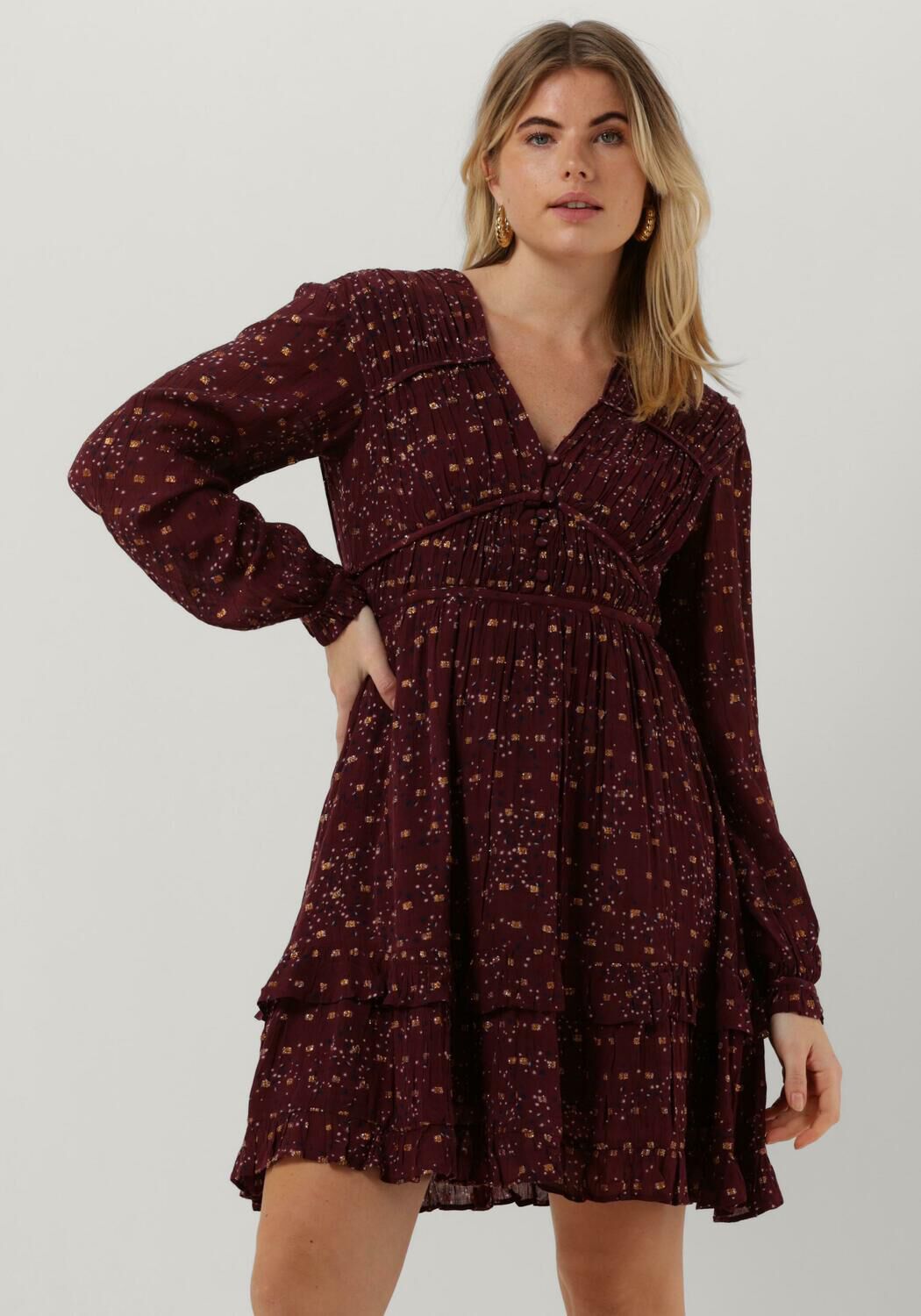 Rote SCOTCH SODA Minikleid LONG SLEEVED LUREX JACQUARD RUFFLE DRESS WITH V NECK Omoda