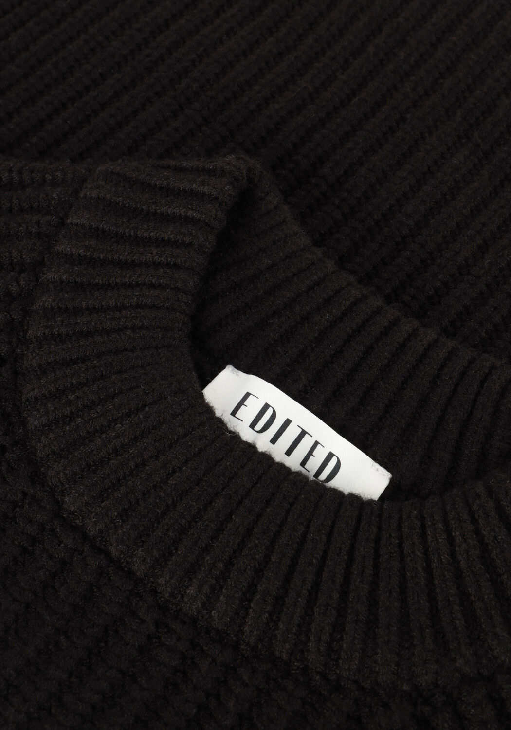 Schwarze EDITED Tops & T-shirts GRS BRITTANY JUMPER - large