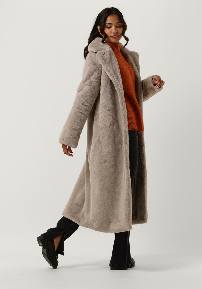 beige goosecraft teddy-jacke casablanca coat