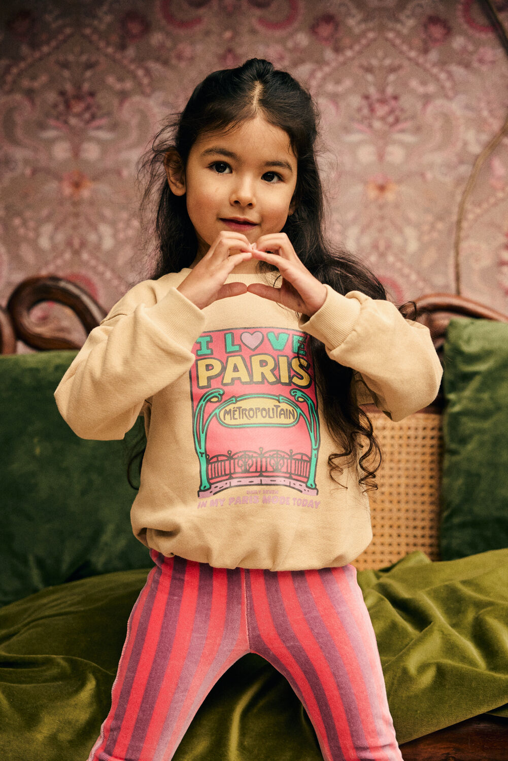 Beige DAILY7 Pullover SWEATER CROPPED ARTWORK - large