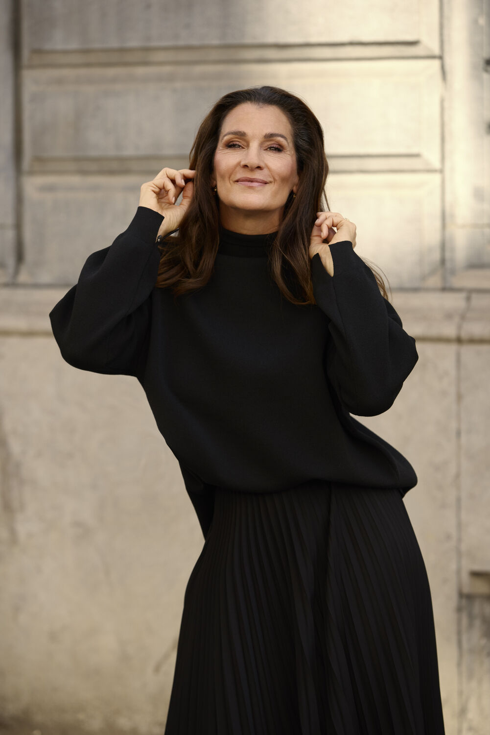 Schwarze OMODA ATELIER Pullover OM-DANA X QUINTY - large