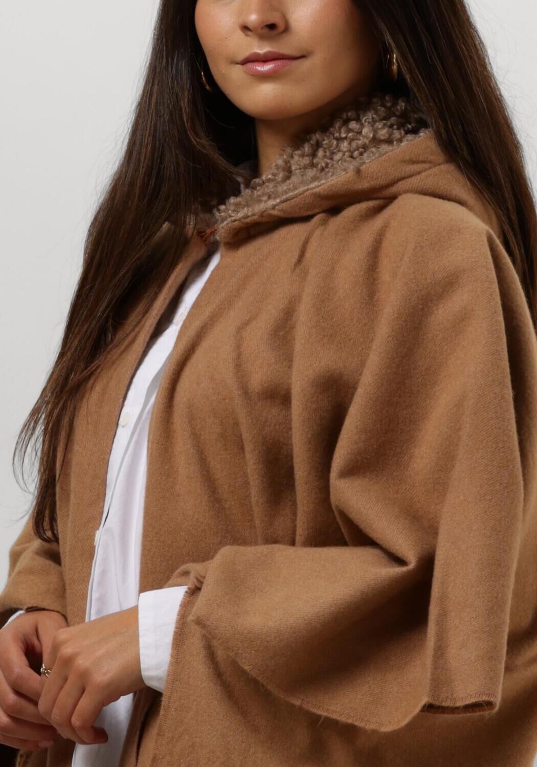 Camelfarbene LIU JO Strickjacke FAKE FUR CLOACK - large