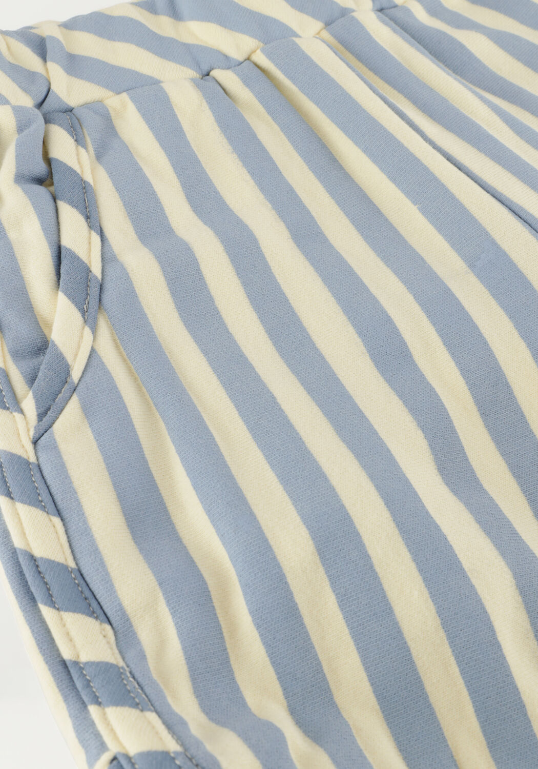 Hellblau WANDER & WONDER Kurze Hose GYMSHORTS - large