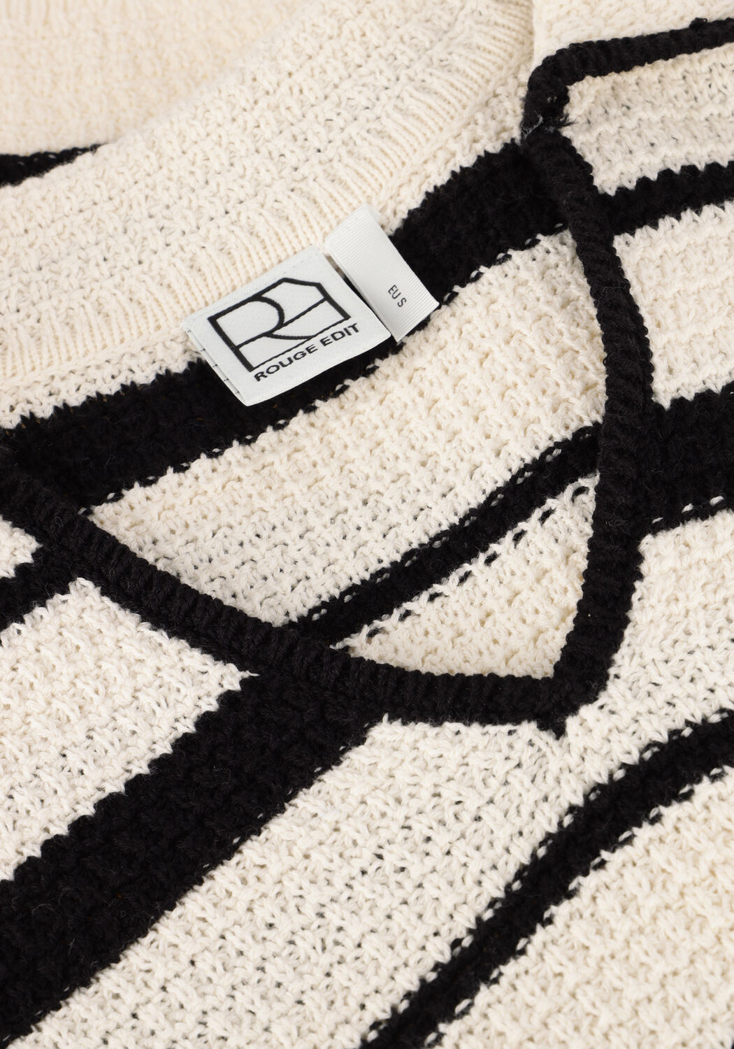 Mehrfarbige/Bunte ROUGE EDIT T-shirt ROUAGNES SS V-NECK KNIT TOP - large