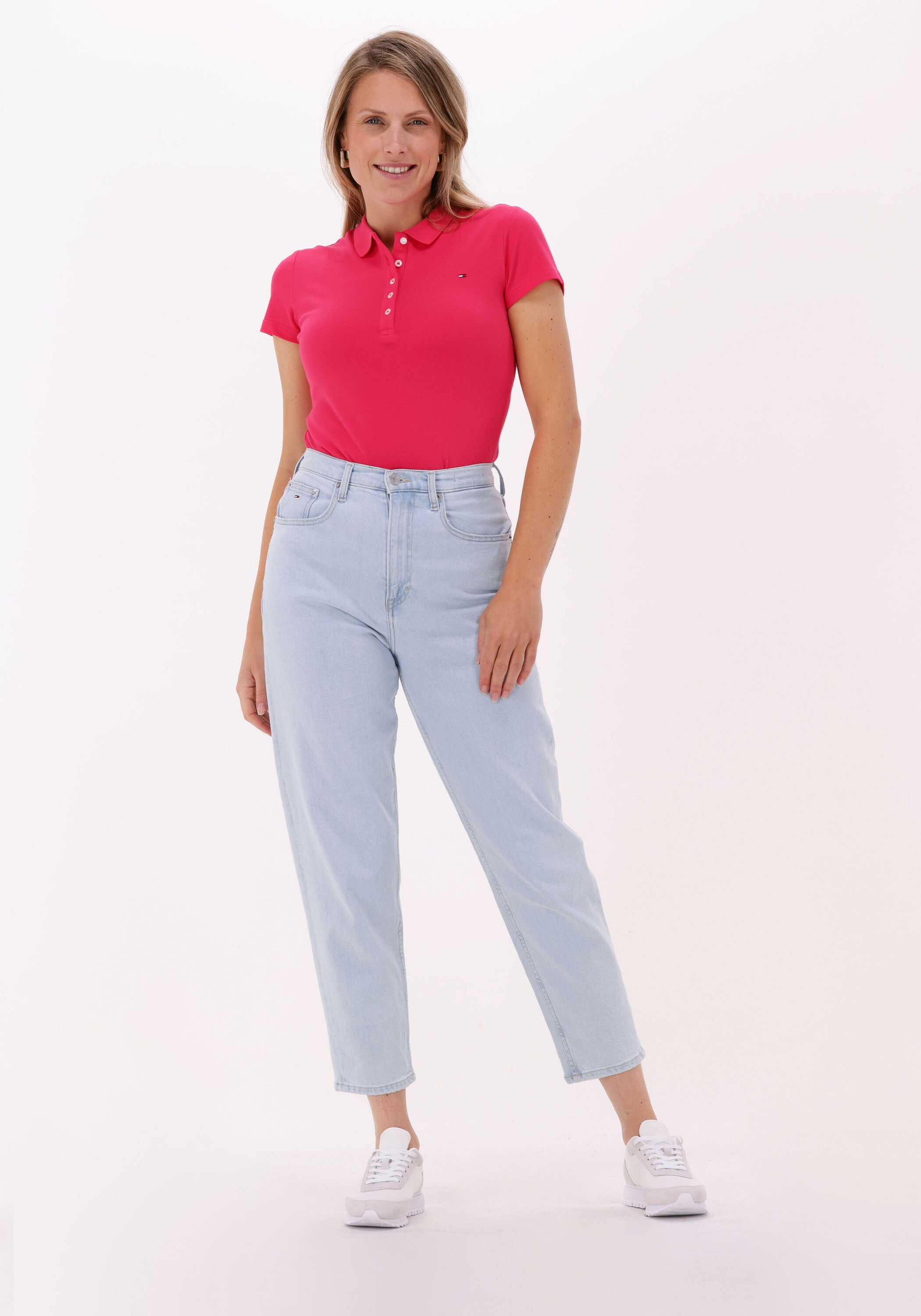 Hellblau TOMMY JEANS Mom jeans MOM JEAN UHR TPRD BF6113 | Omoda