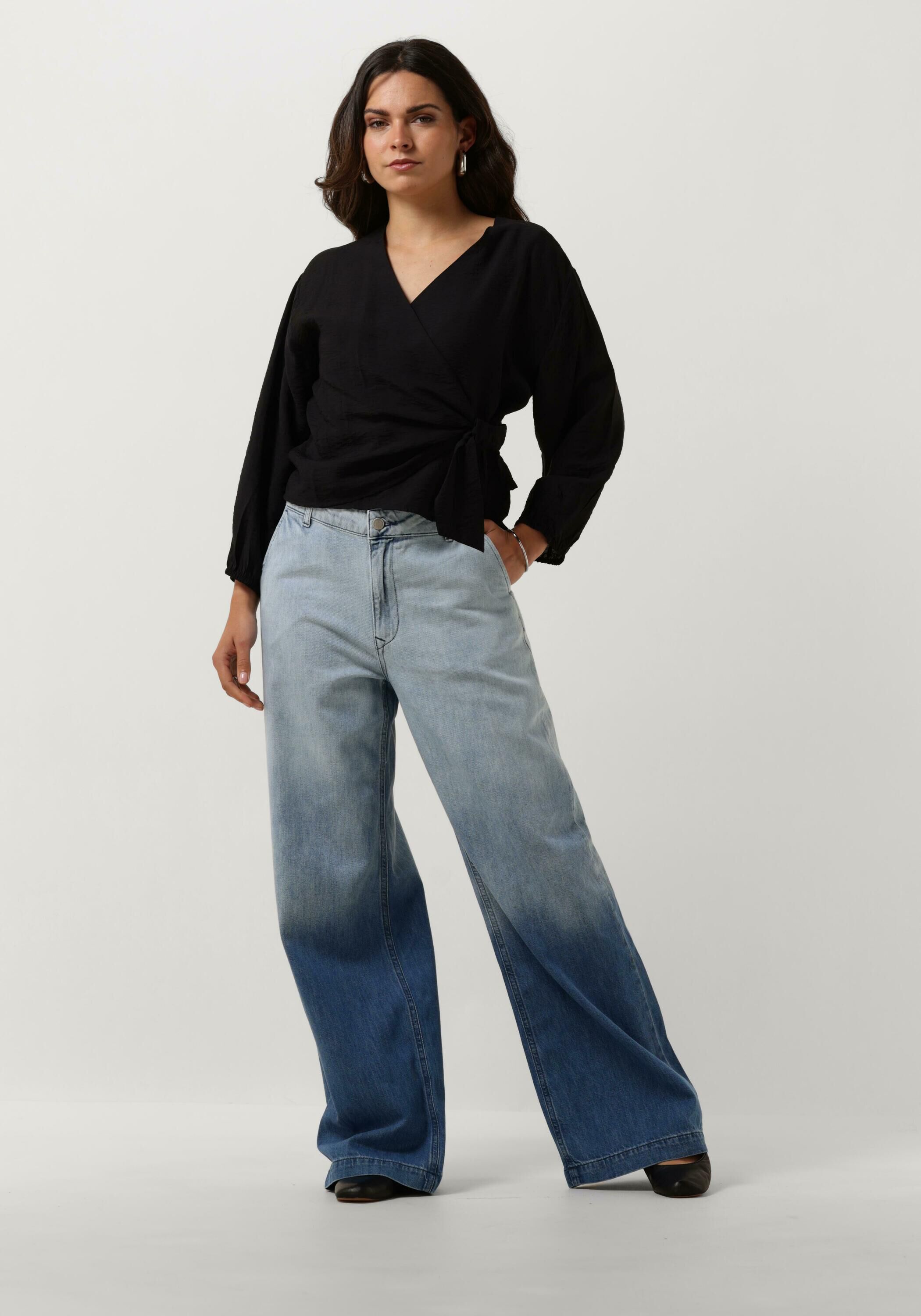 Hellblau MY ESSENTIAL WARDROBE Straight leg jeans MALOMW 143 WIDE 