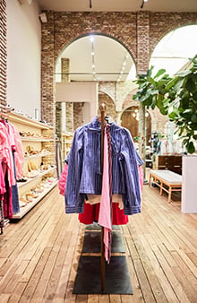Store image 2